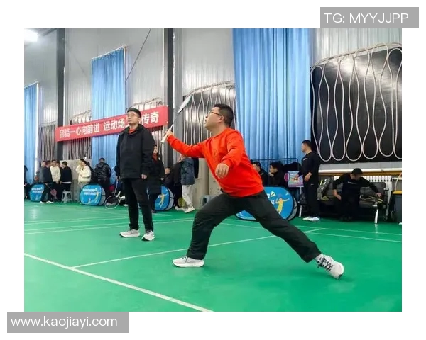 重庆羽毛球队的默契配合与战术探讨聚焦团队协作与竞技精神